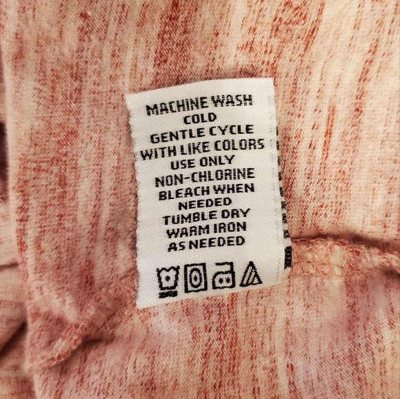 Men’s Michael Brandon Deep Pink Heather V-Neck Tee Small - Picture 6 of 6